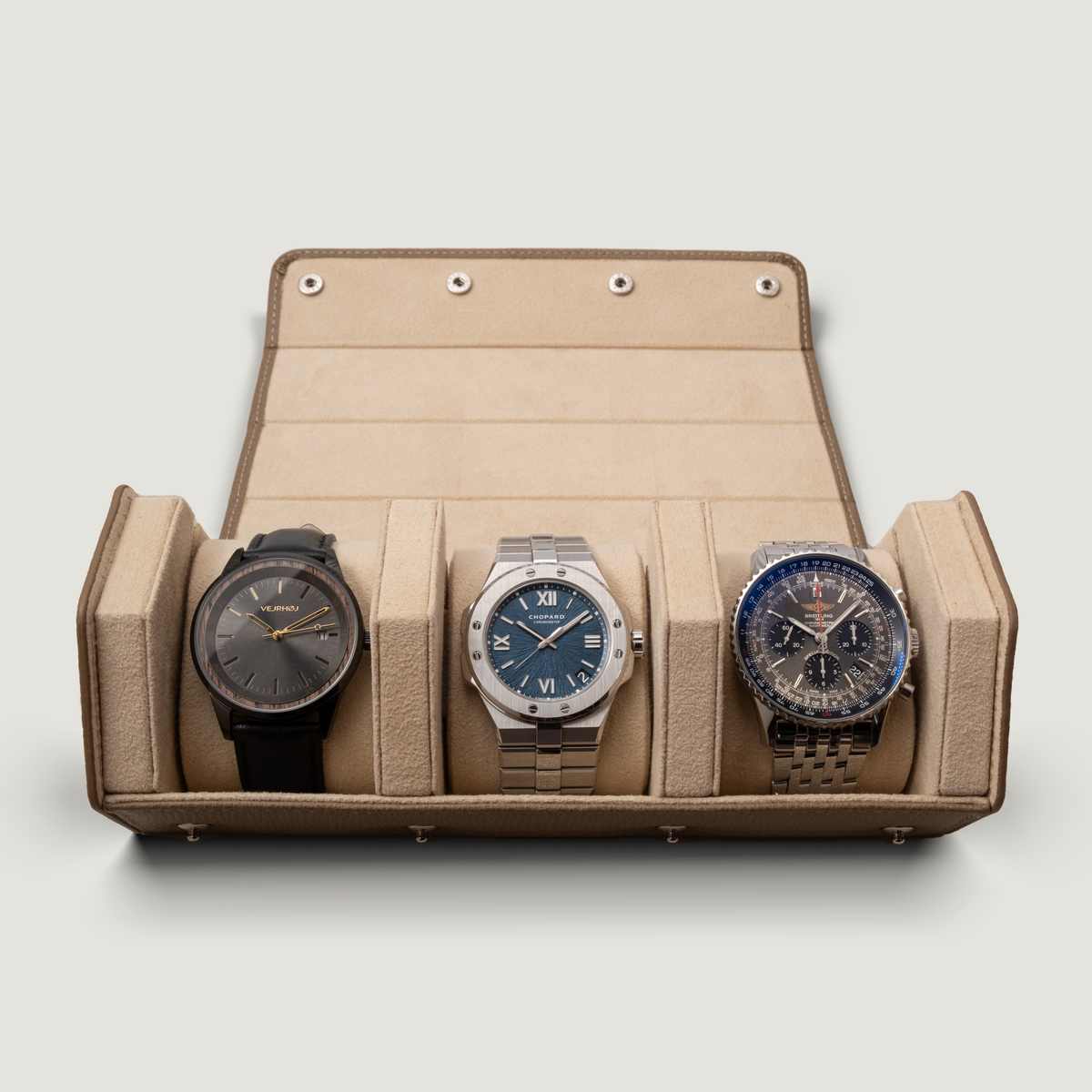watchport-beige-with-watch.png watchport-beige-with-watch.png