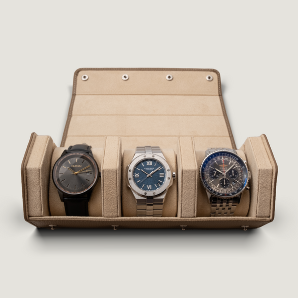 3本の腕時計が入ったWatch Portベージュの正面画像